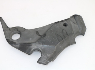 CACHE CHASSIS LATERAL GAUCHE