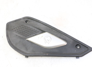 CACHE SOUS SELLE DROIT