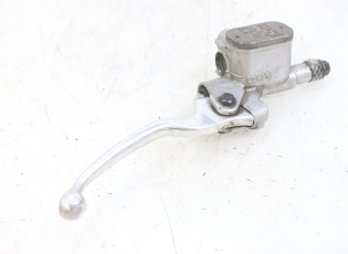 MAITRE CYLINDRE AVANT