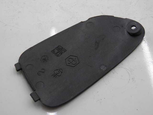 photo de Sportello di ispezione sinistro PIAGGIO BEVERLY 125 (2005 - 2007)