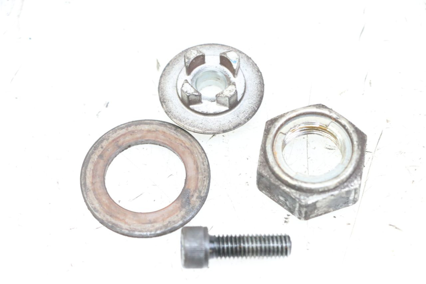 photo de DADO PIGNONE ALBERO USCITA CAMBIO SUZUKI GSR 750 (2011 - 2017)