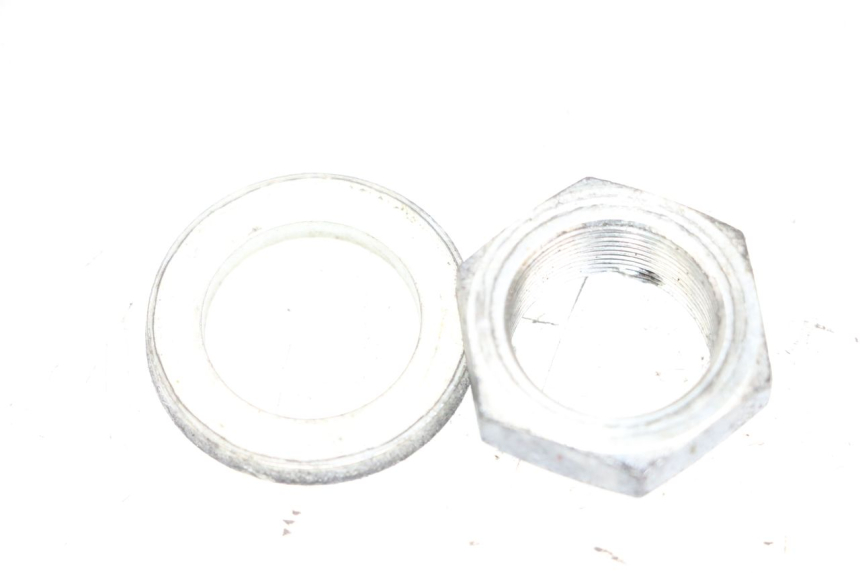 photo de DADO PIGNONE ALBERO USCITA CAMBIO YAMAHA MT-07 MT07 ABS 700 (2018 - 2020) - Primo piano tecnico