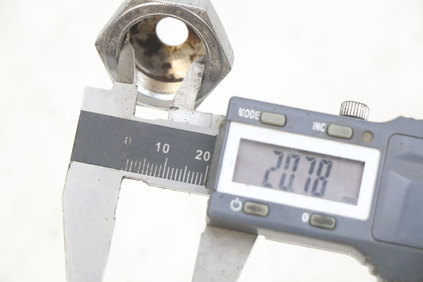 photo de DADO FORCELLA SUZUKI SV N 650 (1999 - 2002)