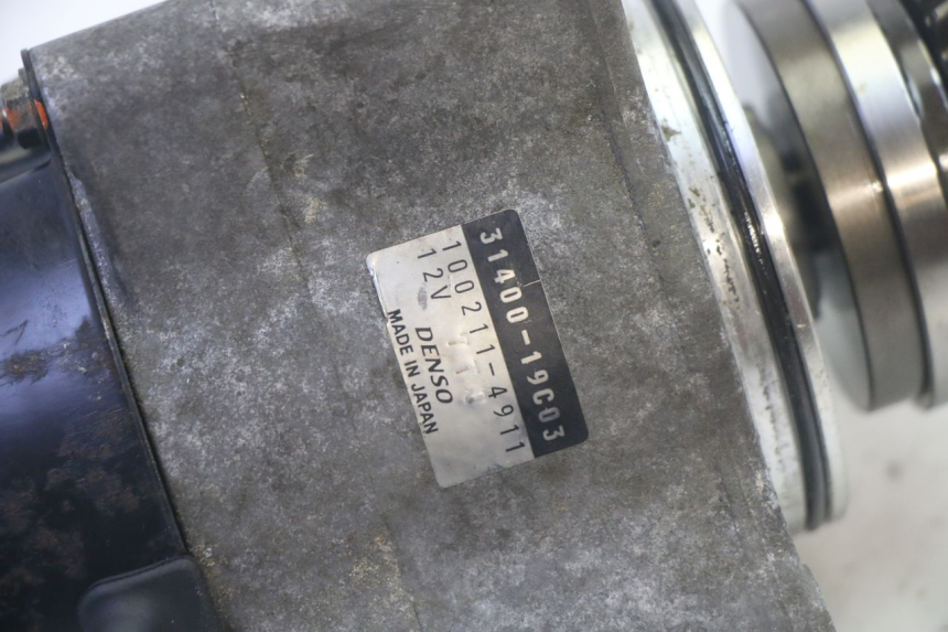 photo de ALTERNATORE SUZUKI GSF N BANDIT 600 (1996 - 1999) - Dettagli dei punti di fissaggio