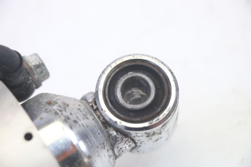 photo de AMMORTIZZATORE POSTERIORE SUZUKI DL V STROM 1000 (2002 - 2007) - Primo piano tecnico