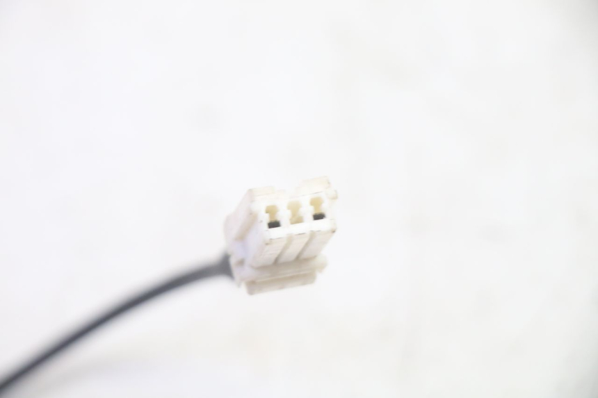 photo de ANTENNA TRANSPONDER PEUGEOT ELYSEO 125 (1999 - 2004) - Primo piano tecnico