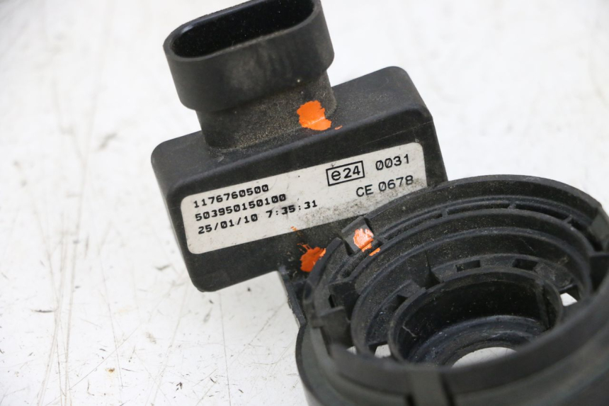 photo de ANTENNA TRANSPONDER PEUGEOT GEOPOLIS 400 (2007 - 2013) - Dettaglio del componente