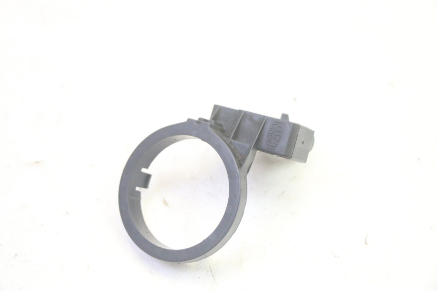 photo de ANTENNA TRANSPONDER PIAGGIO MP3 500 (2016 - 2018) - Primo piano tecnico