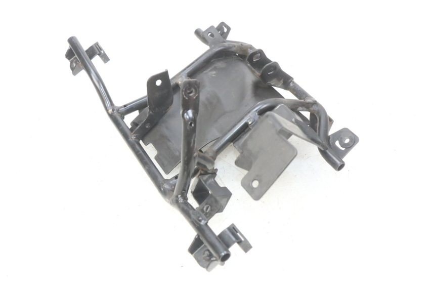 photo de ARAIA ANTERIORE SUZUKI SIXTEEN 125 (2008 - 2010)