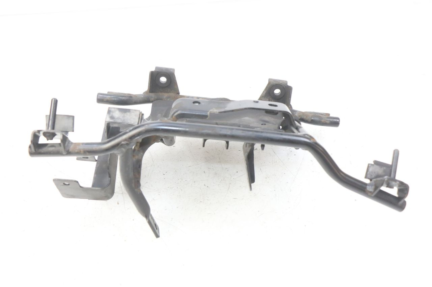 photo de ARAIA ANTERIORE SUZUKI SIXTEEN 125 (2008 - 2010)