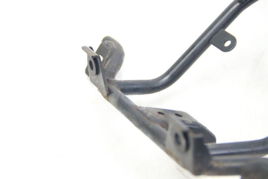 photo de ARAIA ANTERIORE SUZUKI SIXTEEN 125 (2008 - 2010)