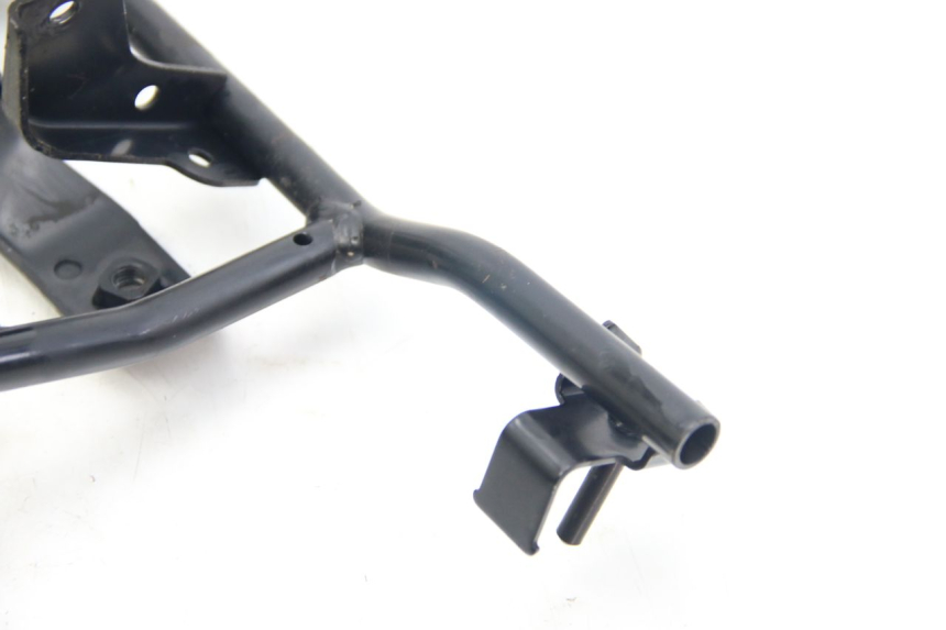 photo de ARAIA ANTERIORE SUZUKI SIXTEEN 125 (2008 - 2010)