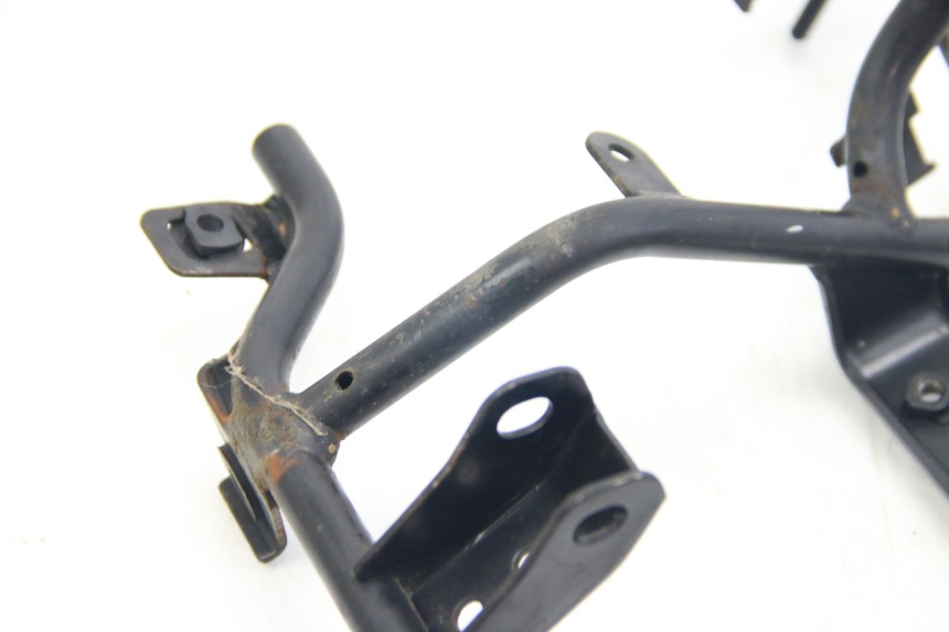 photo de ARAIA ANTERIORE SUZUKI SIXTEEN 125 (2008 - 2010)