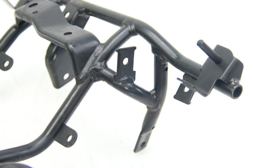 photo de ARAIA ANTERIORE SUZUKI SIXTEEN 125 (2008 - 2010)