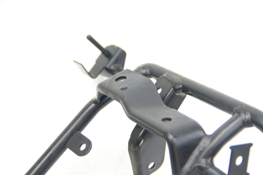 photo de ARAIA ANTERIORE SUZUKI SIXTEEN 125 (2008 - 2010)