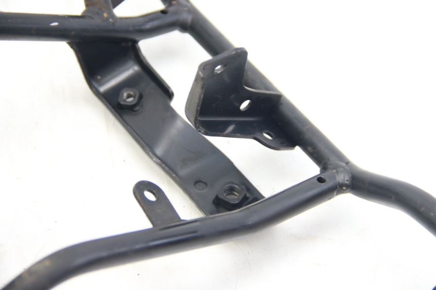 photo de ARAIA ANTERIORE SUZUKI SIXTEEN 125 (2008 - 2010)