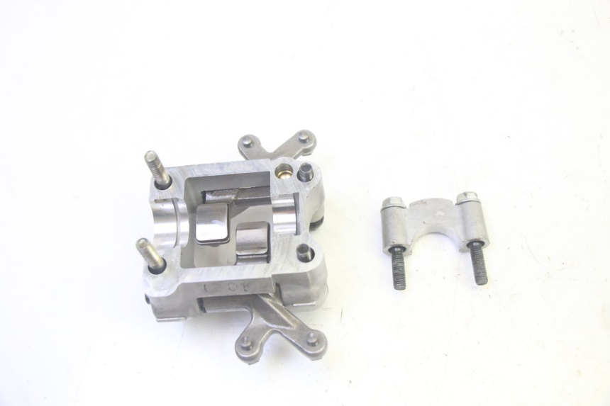 photo de ALBERO CAMME SUZUKI BURGMAN 125 (2007 - 2014) - Stato della superficie e materiale