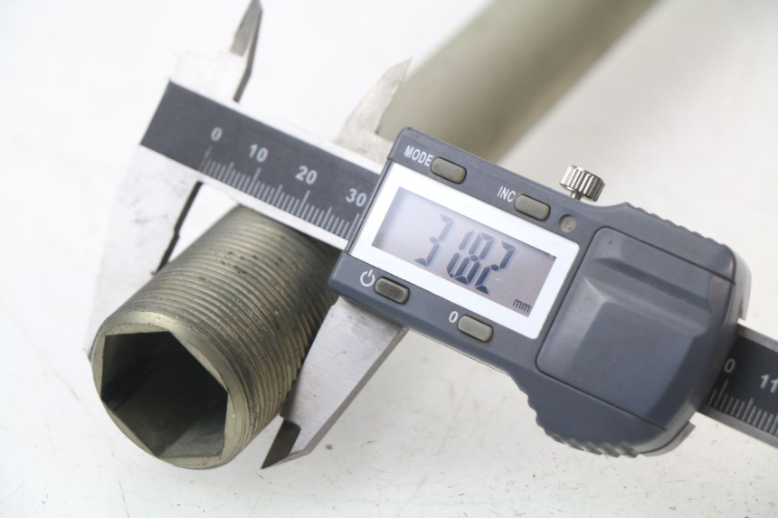 photo de ASSE BRACCIO OSCILLANTE YAMAHA YZF R6 600 (2010 - 2016)