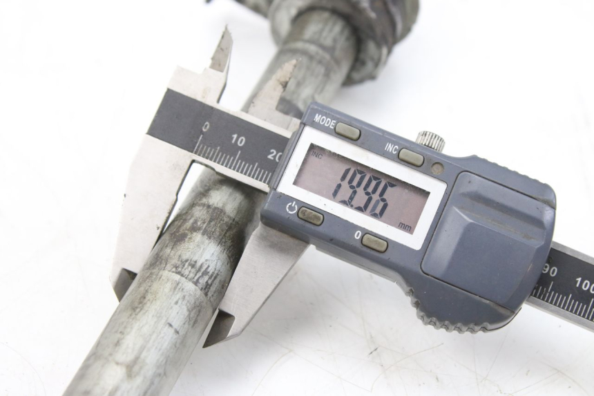 photo de ASSE RUOTA POSTERIORE SUZUKI GSF S BANDIT 600 (2000 - 2004)