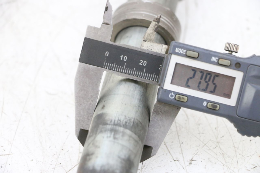 photo de ASSE SUZUKI GSXR GSX-R 1000 (2003 - 2004) - Dettaglio del componente