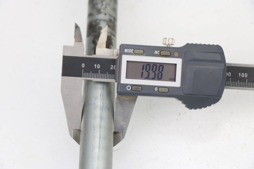 photo de ASSE RUOTA POSTERIORE KAWASAKI Z S 750 (2003 - 2006)