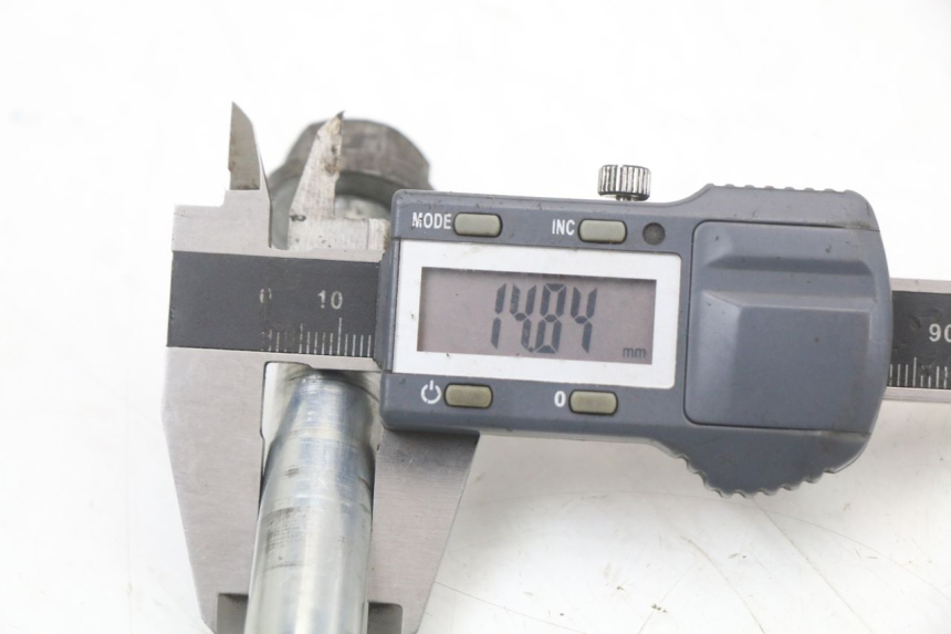 photo de ASSE RUOTA ANTERIORE PEUGEOT BUXY 50 (1993 - 1998)