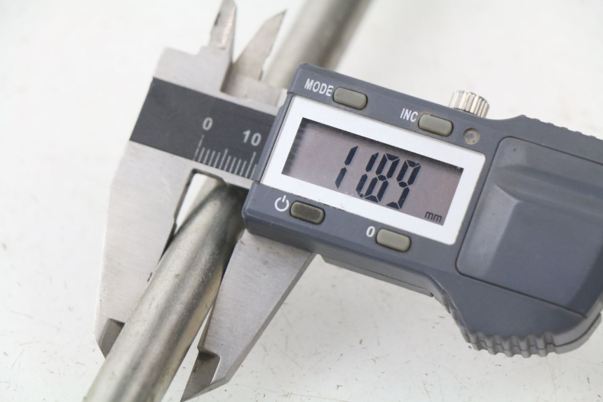 photo de ASSE RUOTA ANTERIORE YAMAHA BW'S BWS 125 (2010 - 2013)