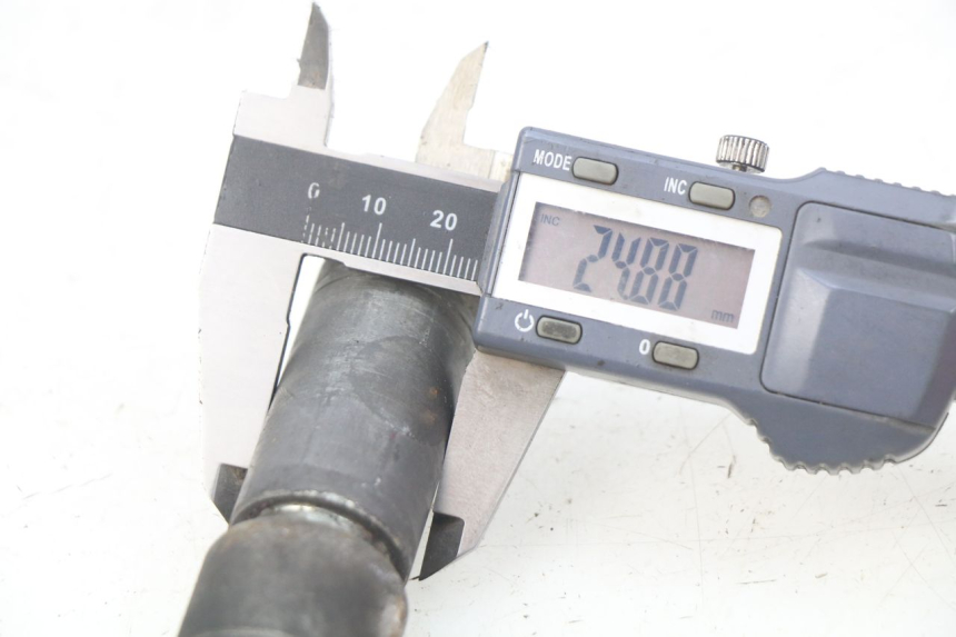 photo de ASSE RUOTA ANTERIORE HONDA CBR RR FIREBLADE 900 (1992 - 1994)