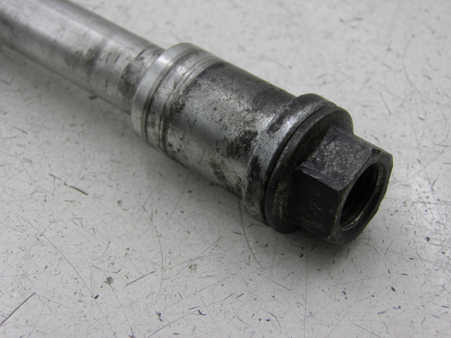 photo de ASSE RUOTA ANTERIORE KAWASAKI ER - 5 500 (1997 - 2000) - Dettaglio del componente