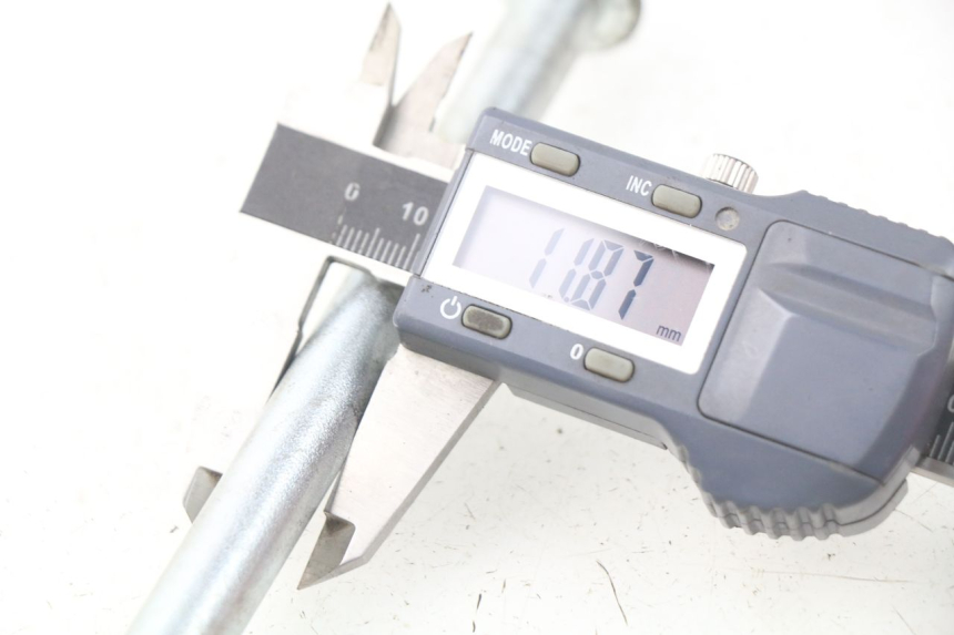 photo de ASSE RUOTA ANTERIORE YAMASAKI MSX 50 (2013 - 2022)
