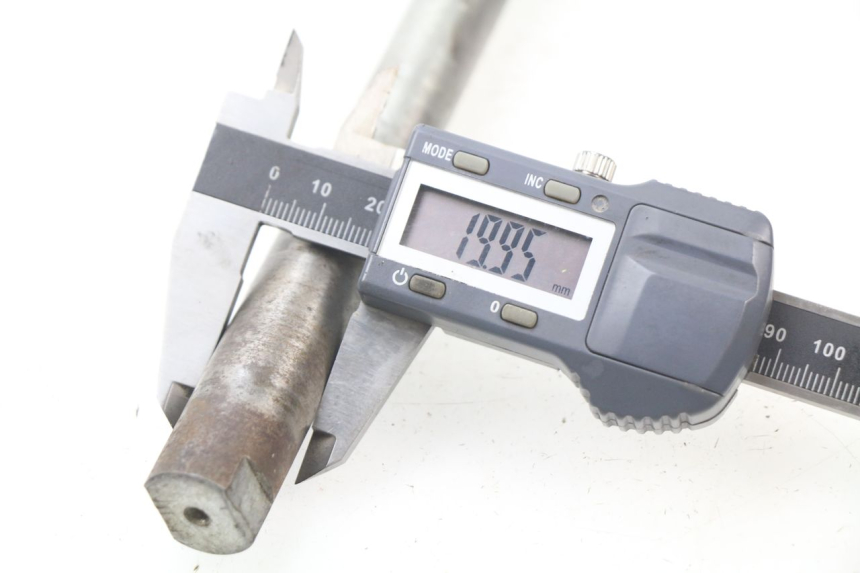 photo de ASSE RUOTA ANTERIORE MAICO MX 320 (1993 - 1994)