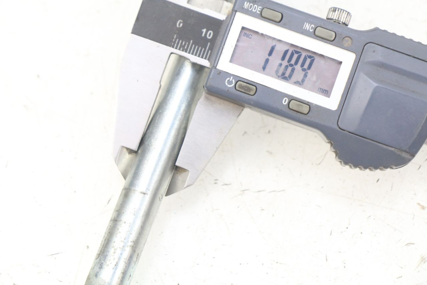 photo de ASSE RUOTA ANTERIORE HONDA PCX (JF57/JF64) 125 (2014 - 2018)