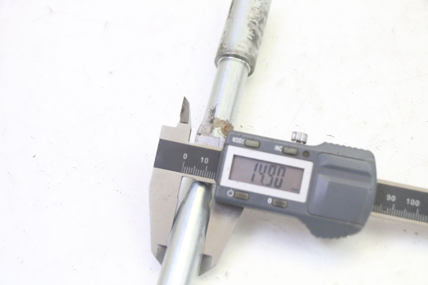 photo de ASSE RUOTA ANTERIORE GILERA RUNNER SP 50 (2009 - 2017)