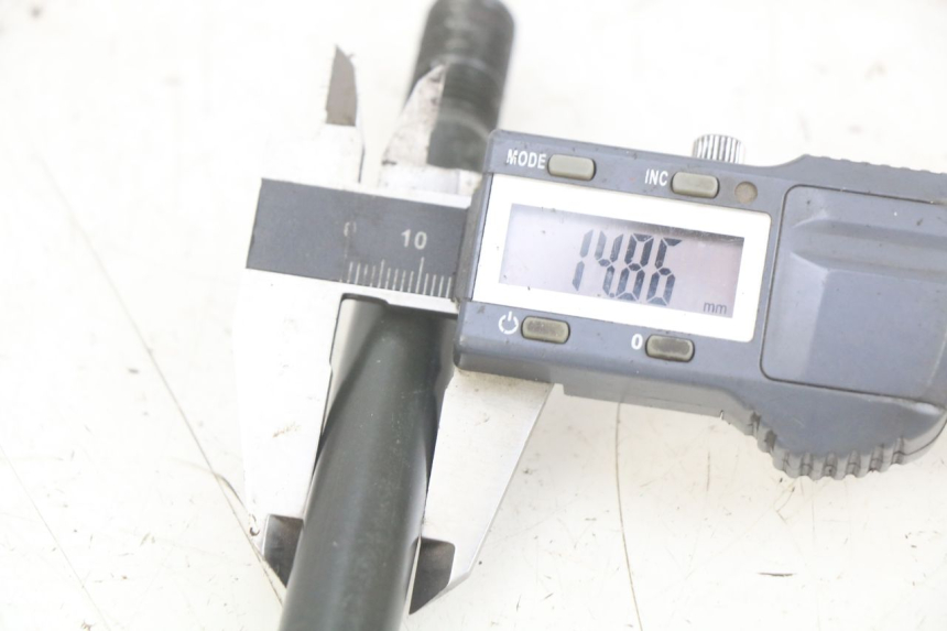 photo de ASSE RUOTA ANTERIORE APRILIA SCARABEO LIGHT 125 (2007 - 2011)