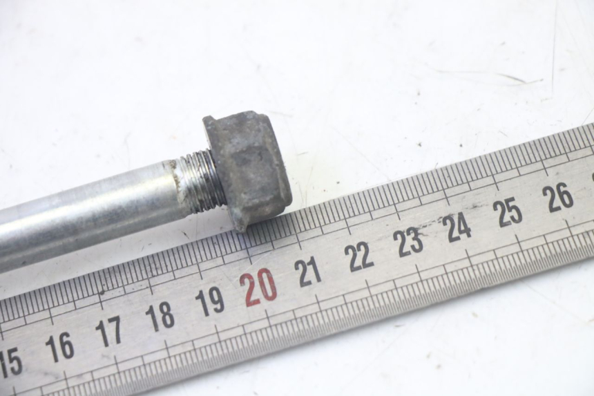 photo de ASSEMBLAGGIO RUOTA ANTERIORE HONDA SCV LEAD 100 (2003 - 2007)