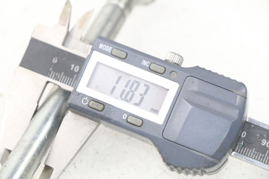 photo de ASSE RUOTA ANTERIORE FYM STRADA 50 (2007 - 2014)