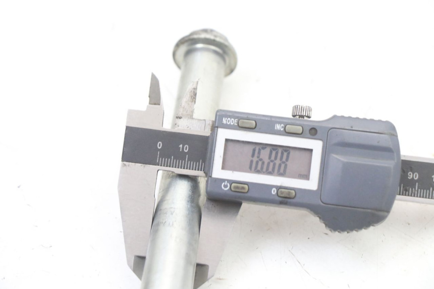 photo de ASSE RUOTA ANTERIORE SUZUKI GSF S BANDIT 600 (2000 - 2004)