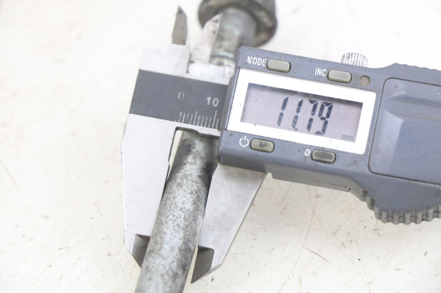 photo de ASSE RUOTA ANTERIORE PEUGEOT SV 125 (1991 - 1994)