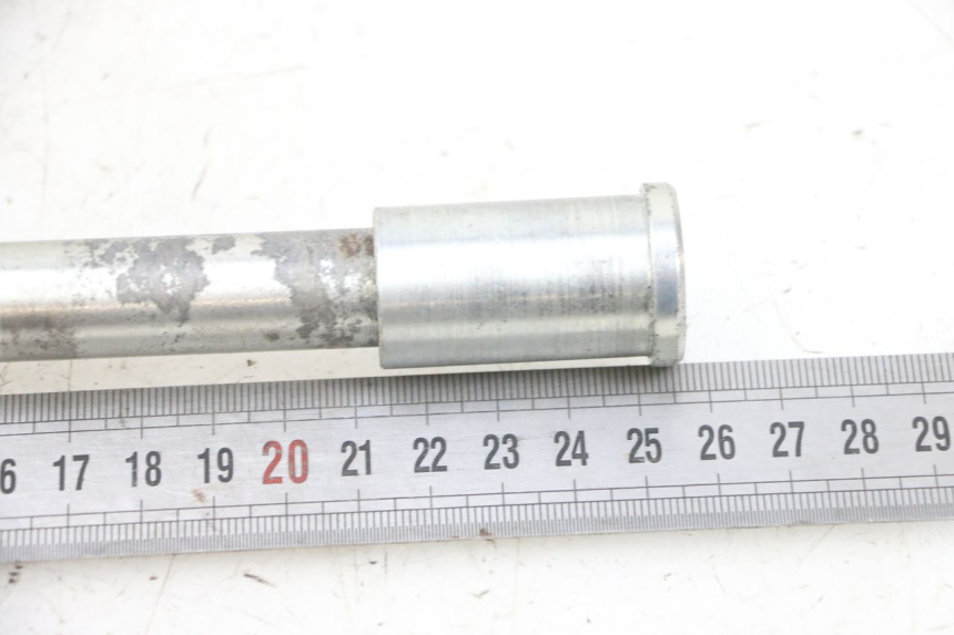 photo de ASSE RUOTA ANTERIORE KAWASAKI ZR 7 750 (1999 - 2001) - Dettaglio del componente