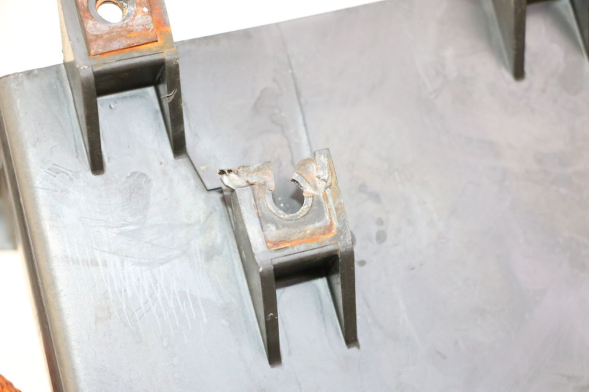 photo de PORTABATTERIA YAMAHA FZ6 FAZER S2 600 (2007 - 2011)