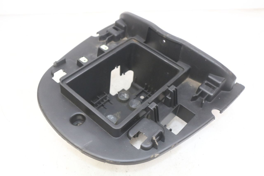 photo de VASCA PORTABATTERIA PEUGEOT DJANGO 4T 50 (2014 - 2019)