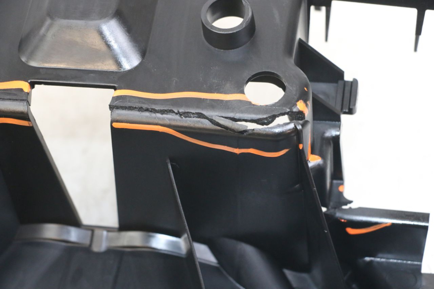 photo de VASCA PORTABATTERIA YAMAHA XMAX X-MAX ABS 125 (2017 - 2020)