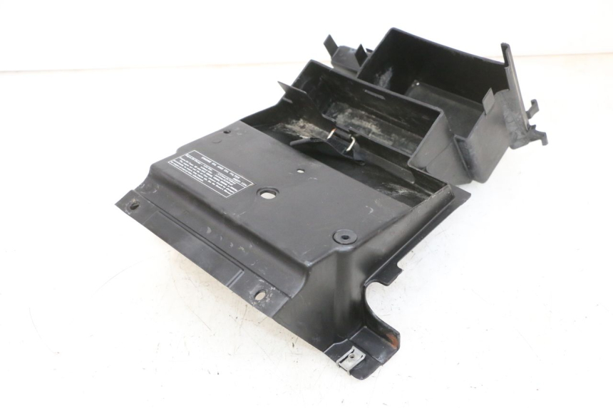 photo de PORTABATTERIA KAWASAKI ZR 7 750 (1999 - 2001) - Dettagli dei punti di fissaggio