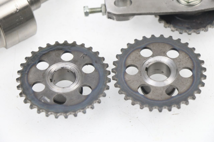 photo de Bilanciere motore SUZUKI DR DJEBEL 600 (1985 - 1990)