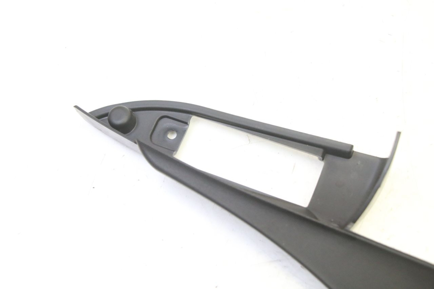 photo de SOTTOPEDANA POSTERIORE DESTRA PIAGGIO MP3 HPE 310 (2024 - 2025)