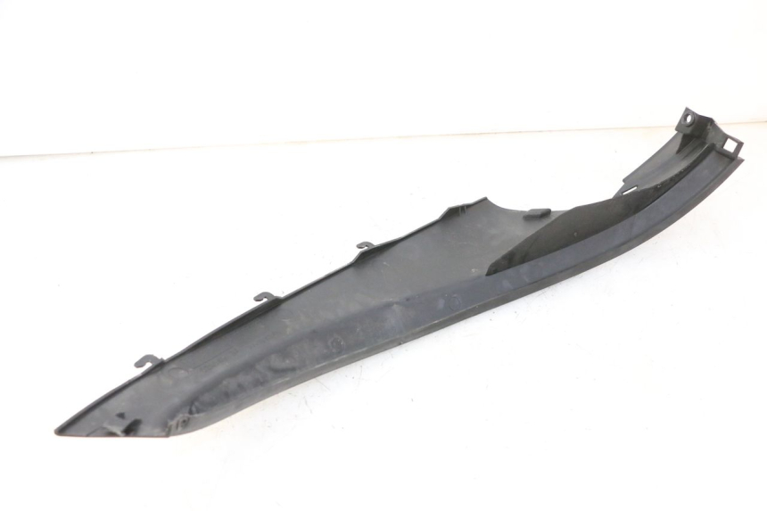 photo de SOTTOPEDANA POSTERIORE DESTRA PIAGGIO MP3 RL 250 (2007 - 2010)