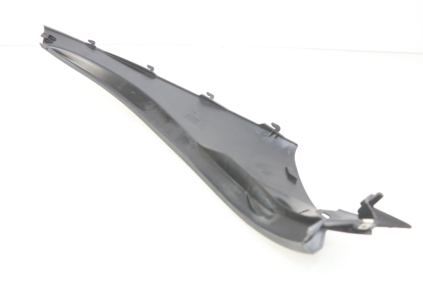 photo de BASSO DELLA SCATOLA POSTERIORE DESTRA PIAGGIO MP3 500 (2011 - 2015)
