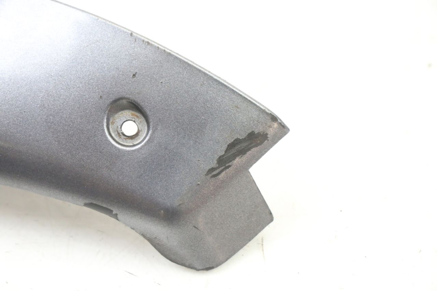 photo de BASSO DELLA SCATOLA POSTERIORE DESTRA PIAGGIO VESPA GRANTURISMO 125 (2003 - 2007)