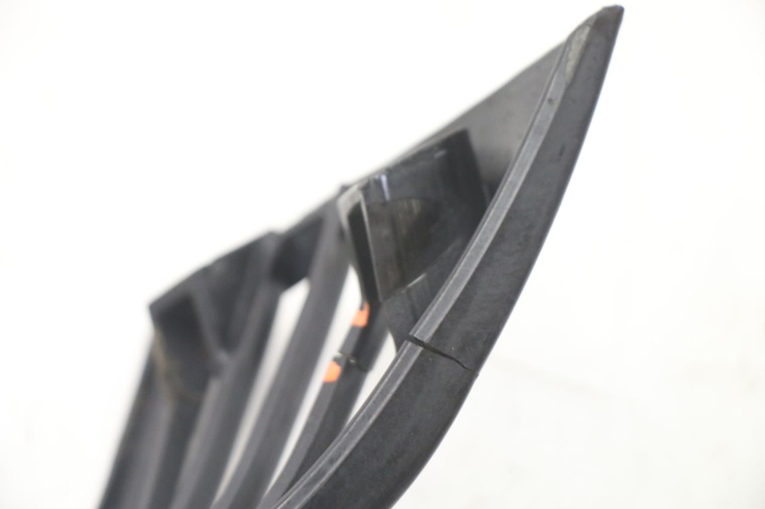 photo de BASSO DELLA SCATOLA POSTERIORE DESTRA PIAGGIO VESPA LX 2T 50 (2005 - 2013)