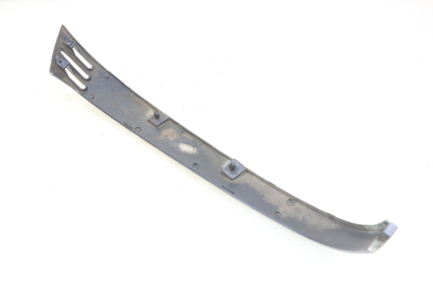 photo de BASSO DELLA SCATOLA POSTERIORE DESTRA PIAGGIO VESPA LXV 125 (2006 - 2009)